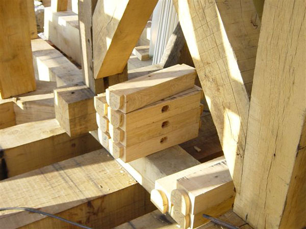 Restauration de la collégiale de soignies par CCBOIS spécialiste de la chaprente en bois en belgique