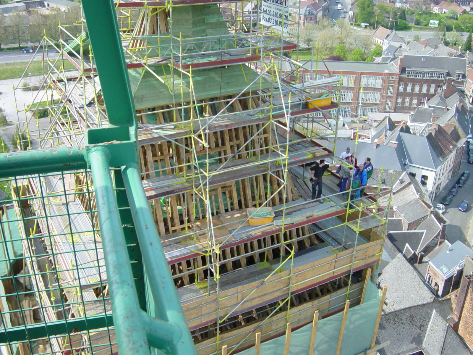 Restauration de la collégiale de soignies par CCBOIS spécialiste de la chaprente en bois en belgique