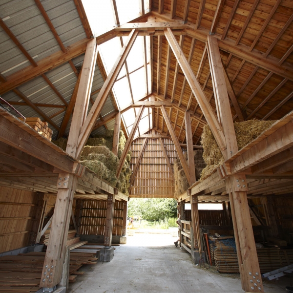 charpente grange bois